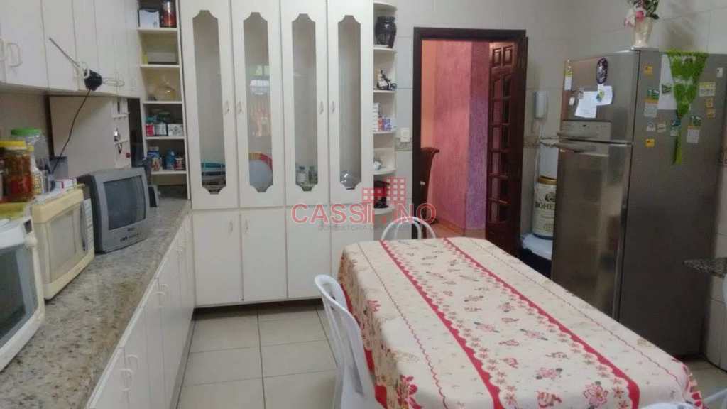 Sobrado em Cubatão, no bairro Parque São Luis