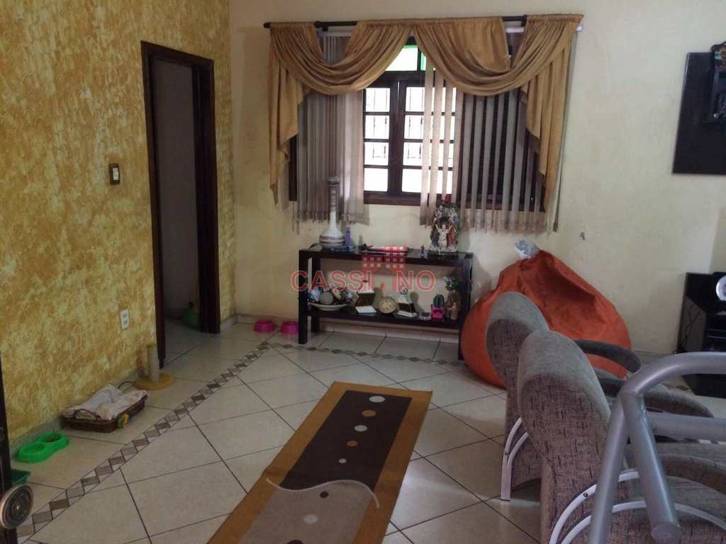 Sobrado em Cubatão, no bairro Parque São Luis