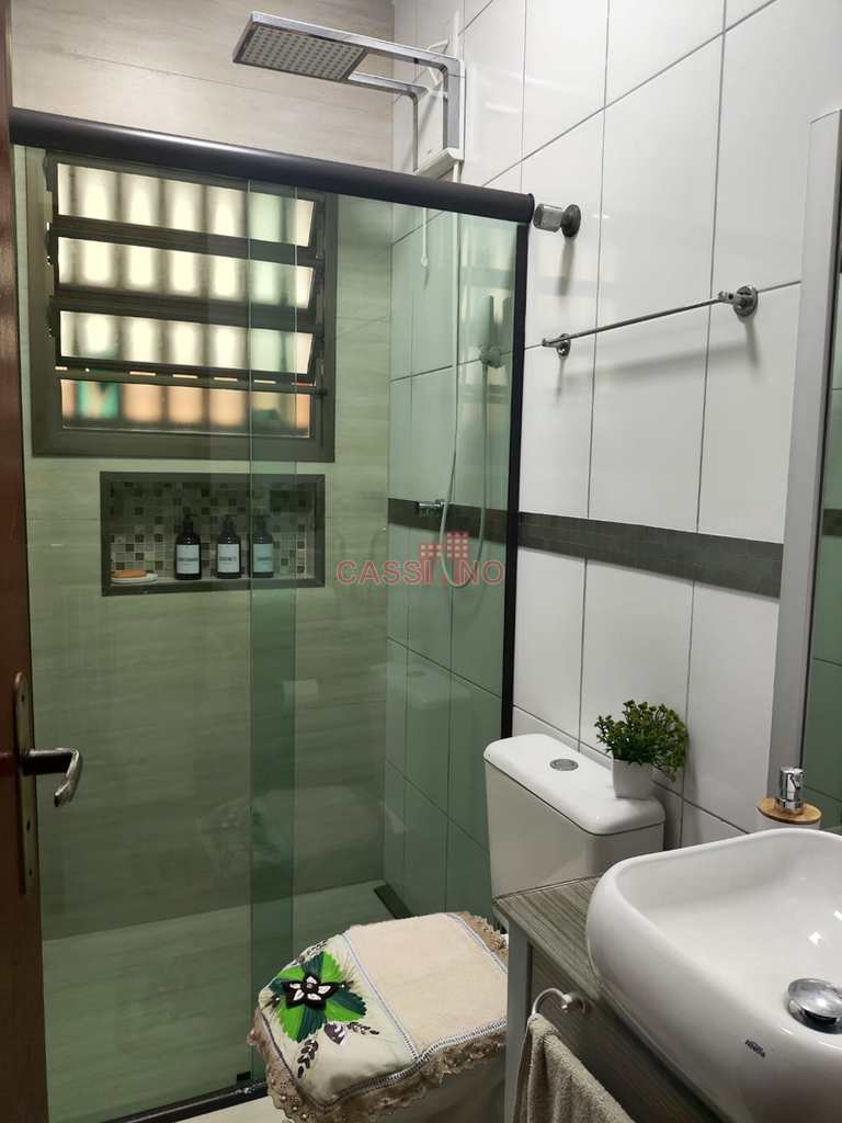 Casa em Cubatão, no bairro Vila Nova