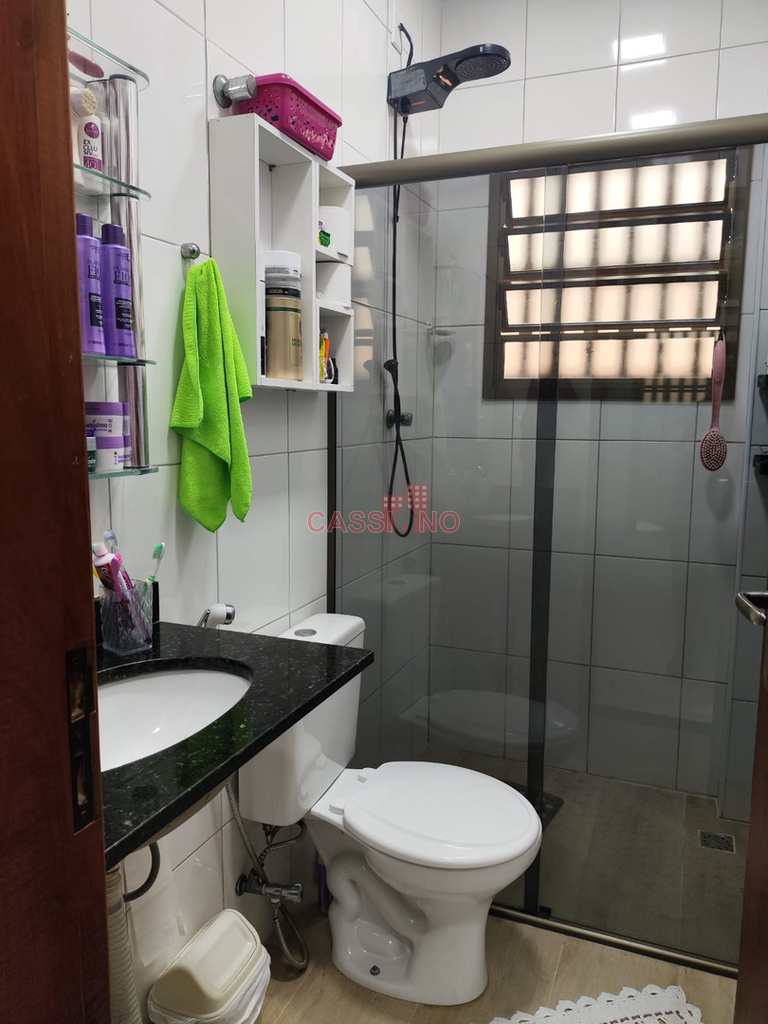 Casa em Cubatão, no bairro Vila Nova
