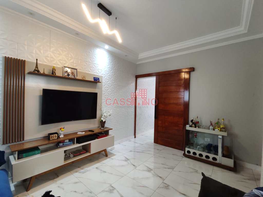 Casa em Cubatão, no bairro Vila Nova
