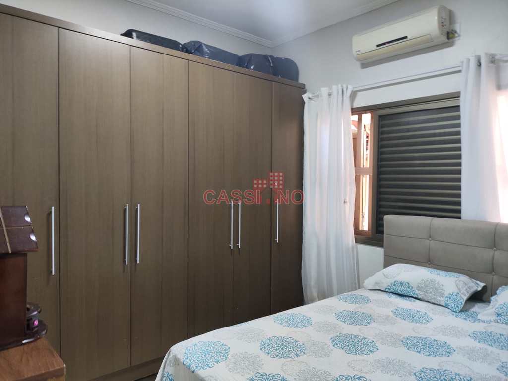 Casa em Cubatão, no bairro Vila Nova