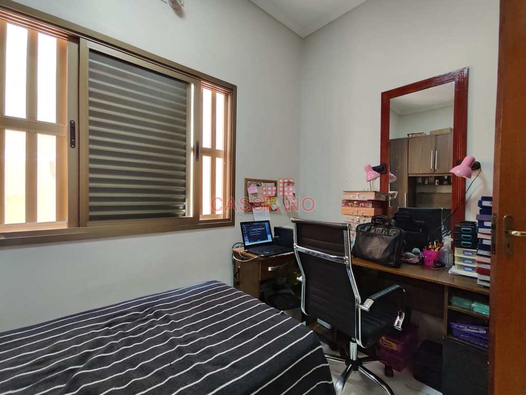 Casa em Cubatão, no bairro Vila Nova