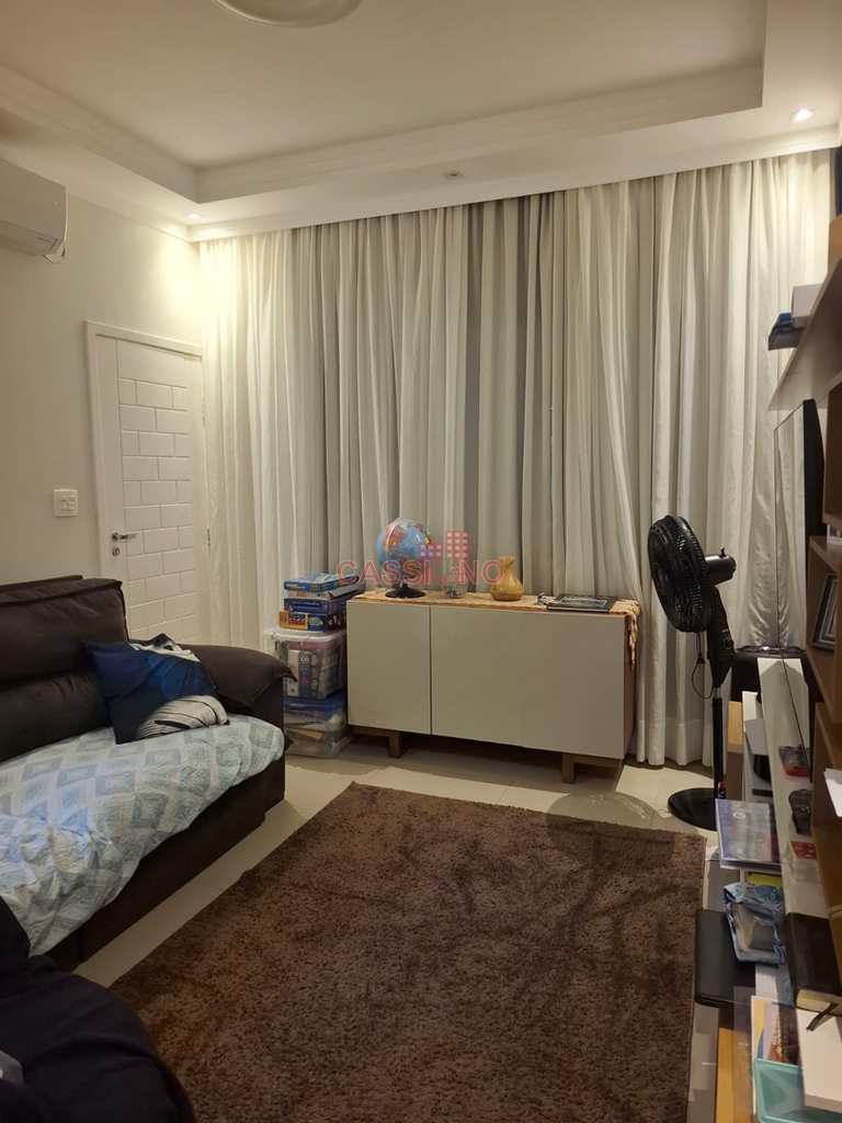 Casa em Cubatão, no bairro Vale Verde