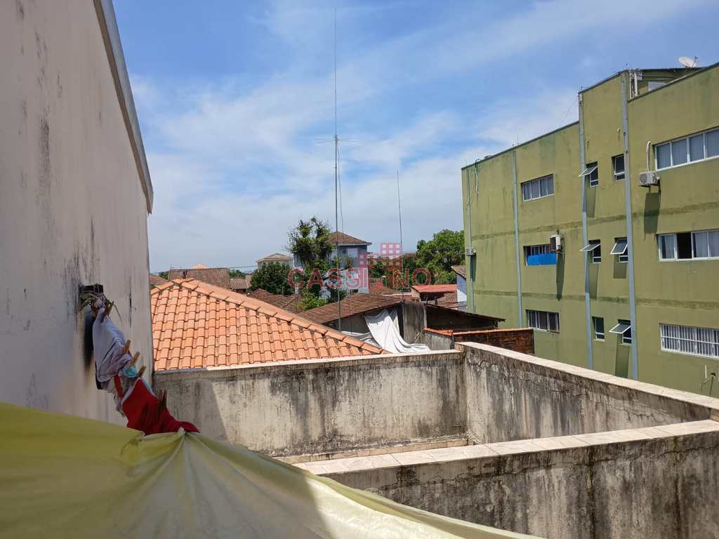 Casa em Cubatão, no bairro Jardim Casqueiro
