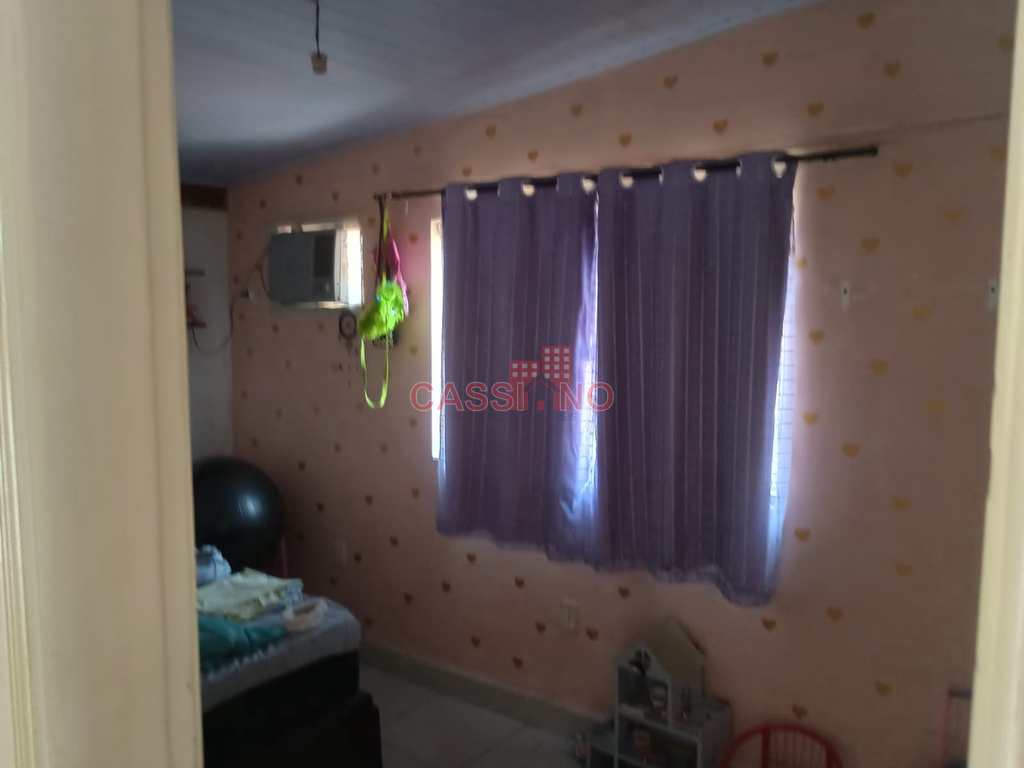 Casa em Cubatão, no bairro Jardim Casqueiro