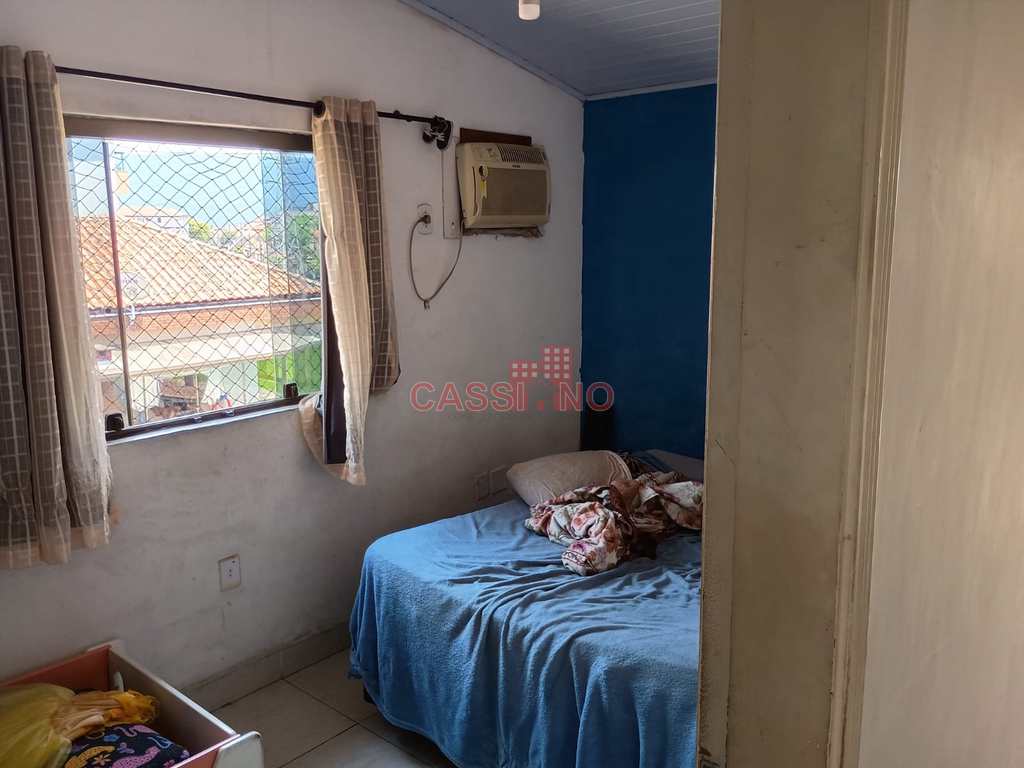 Casa em Cubatão, no bairro Jardim Casqueiro