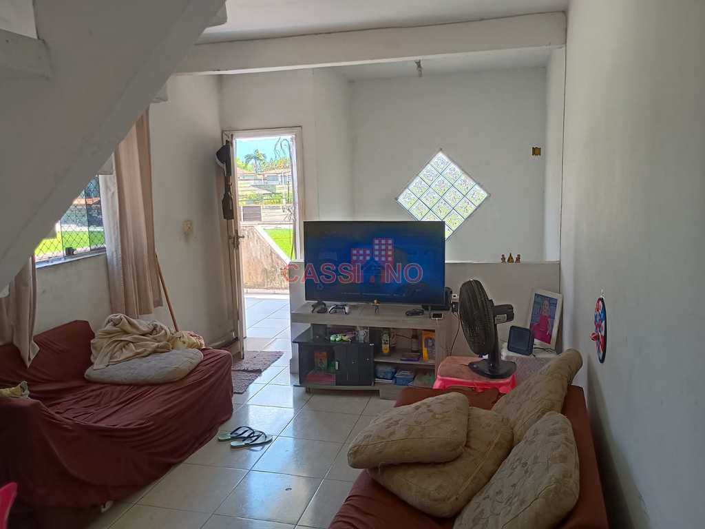 Casa em Cubatão, no bairro Jardim Casqueiro