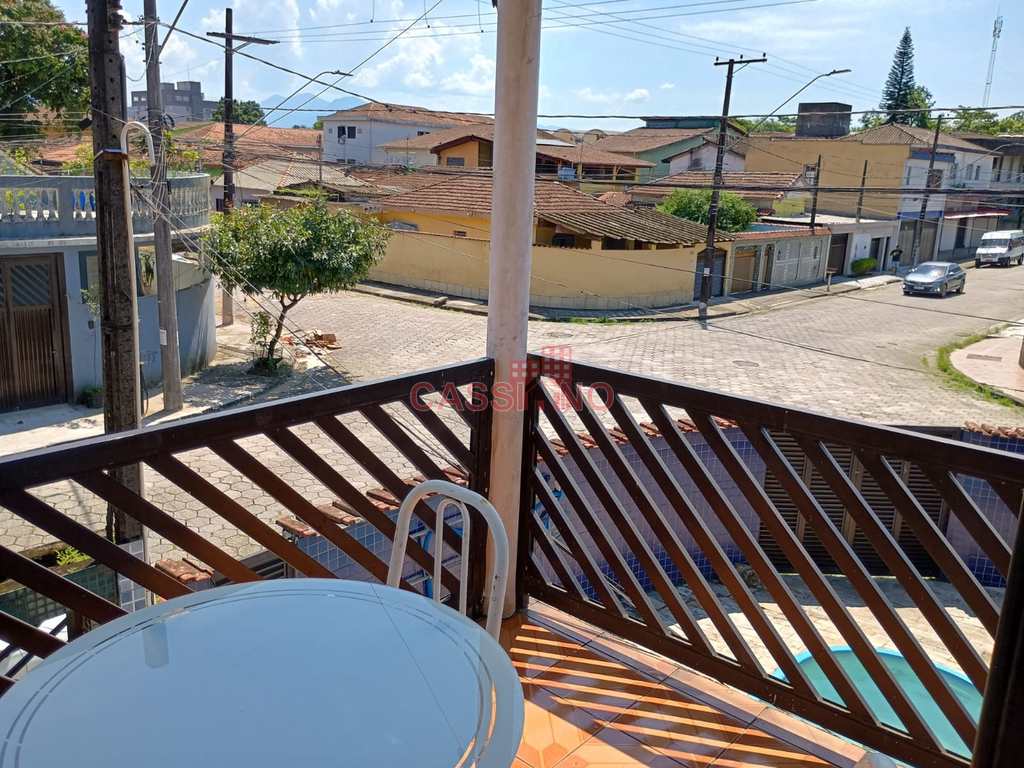 Sobrado em Cubatão, no bairro Vila Nova