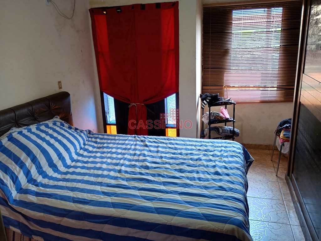 Sobrado em Cubatão, no bairro Vila Nova