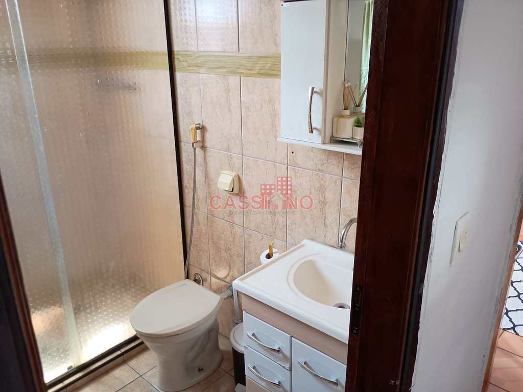 Sobrado em Cubatão, no bairro Vila Nova