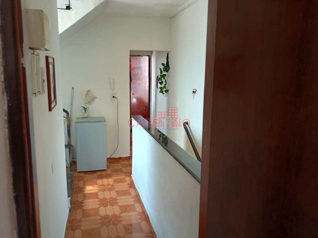 Sobrado em Cubatão, no bairro Vila Nova