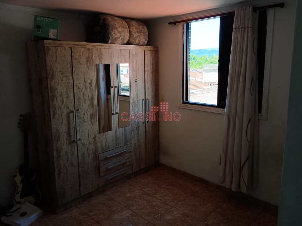 Sobrado em Cubatão, no bairro Vila Nova