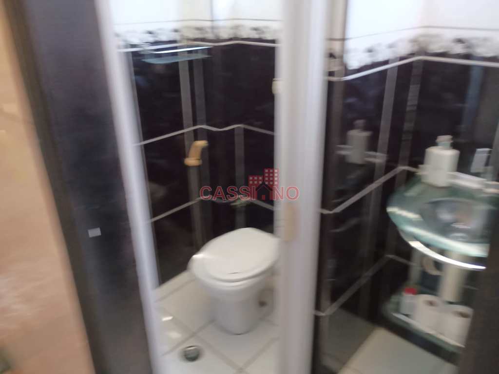 Sobrado em Cubatão, no bairro Vila Nova