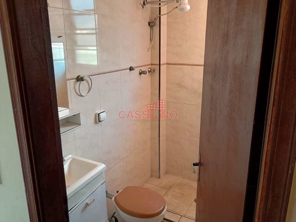 Sobrado em Cubatão, no bairro Vila Nova