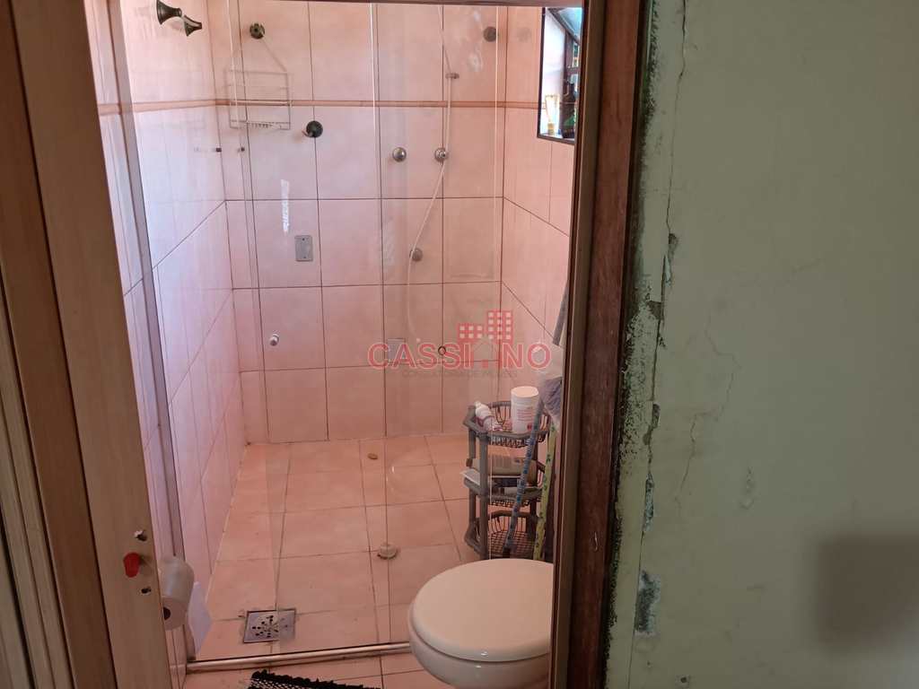 Sobrado em Cubatão, no bairro Vila Nova