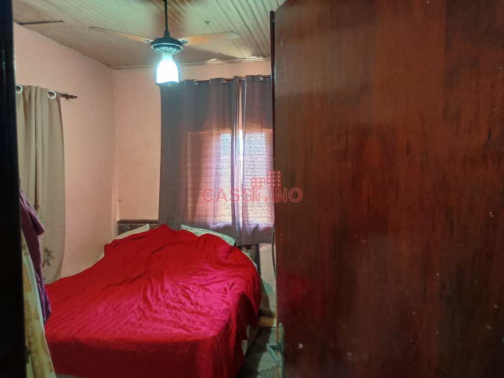 Sobrado em Cubatão, no bairro Vila Nova