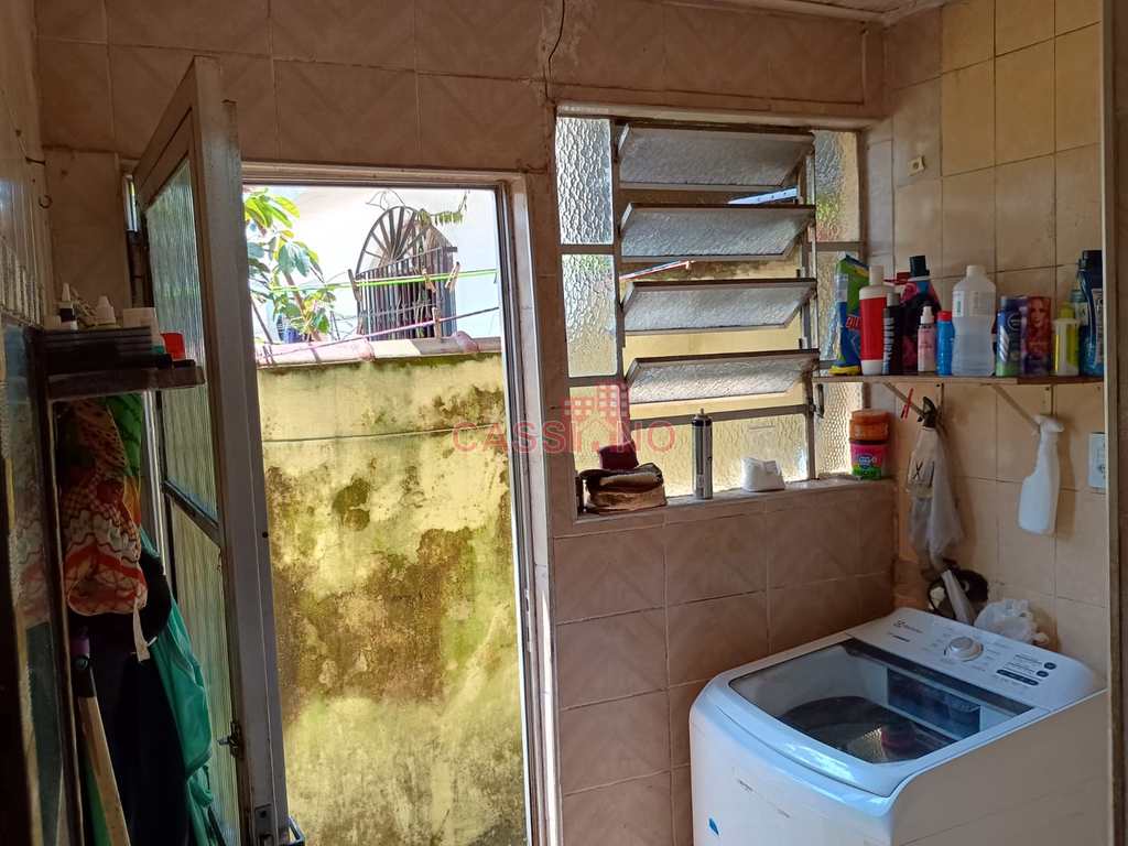 Sobrado em Cubatão, no bairro Vila Nova