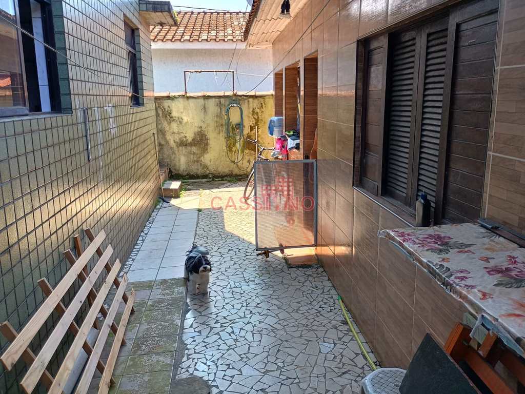 Sobrado em Cubatão, no bairro Vila Nova