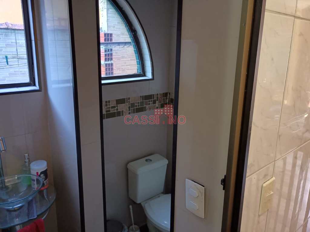 Sobrado em Cubatão, no bairro Vila Nova