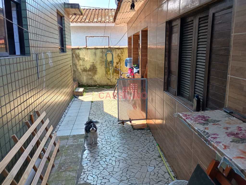 Sobrado em Cubatão, no bairro Vila Nova