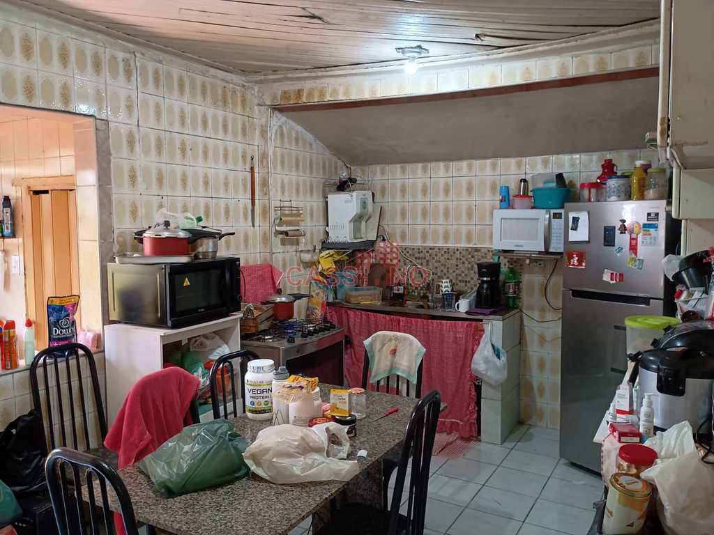 Sobrado em Cubatão, no bairro Vila Nova