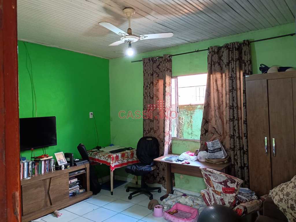 Sobrado em Cubatão, no bairro Vila Nova