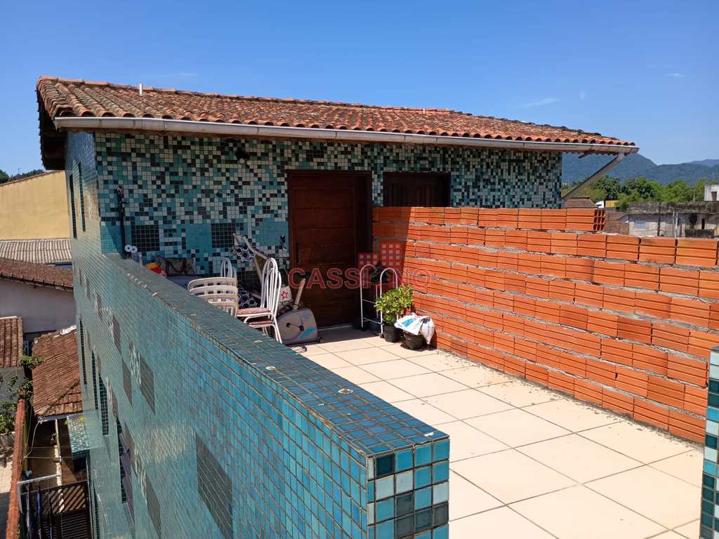 Sobrado em Cubatão, no bairro Vila Nova