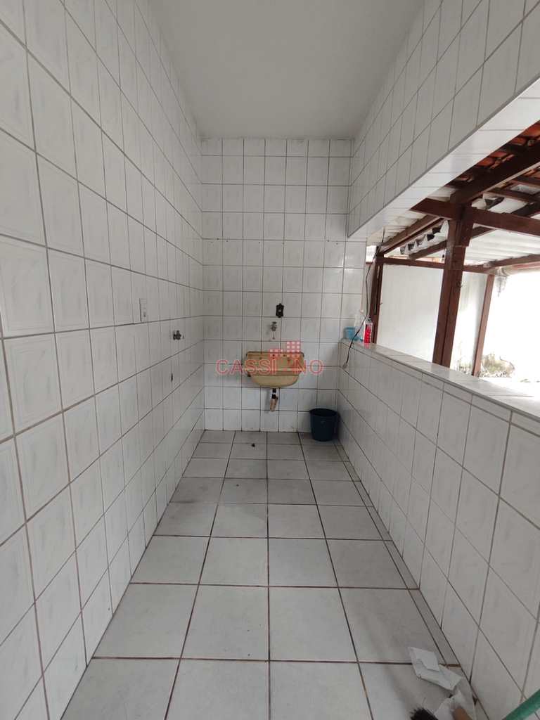 Sobrado em Cubatão, no bairro Vila Ponte Nova