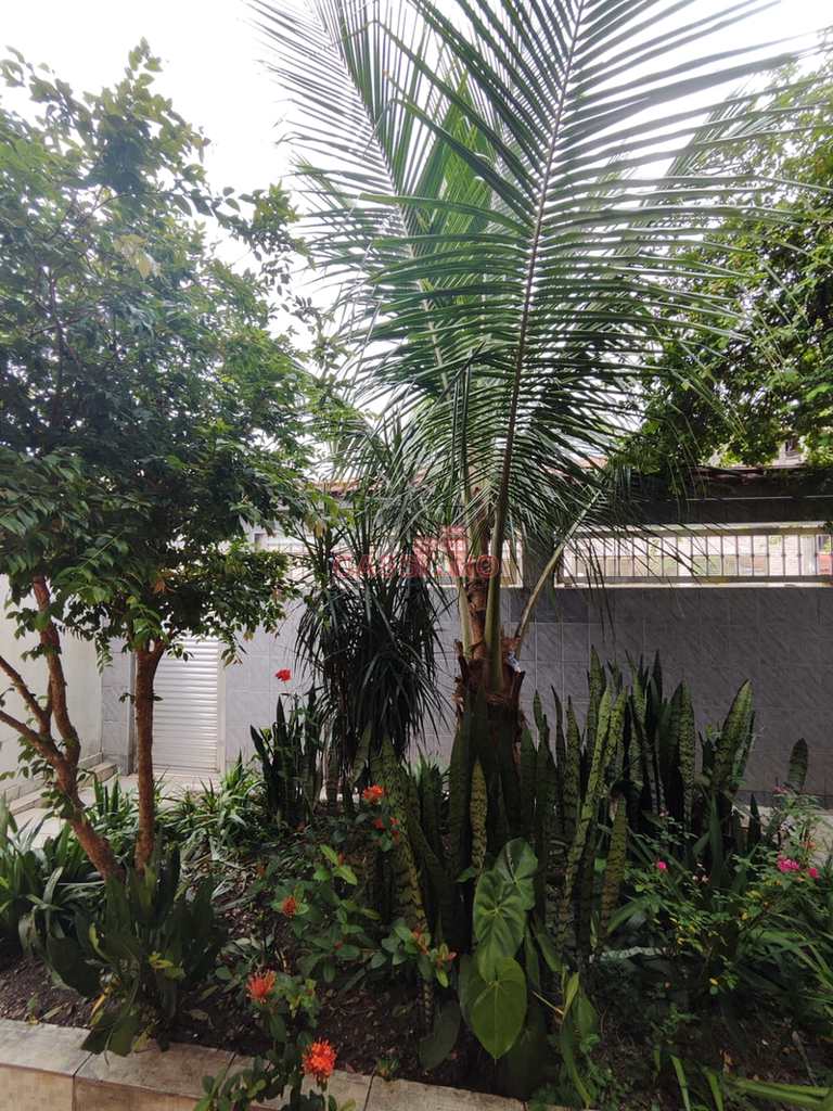 Sobrado em Cubatão, no bairro Vila Ponte Nova