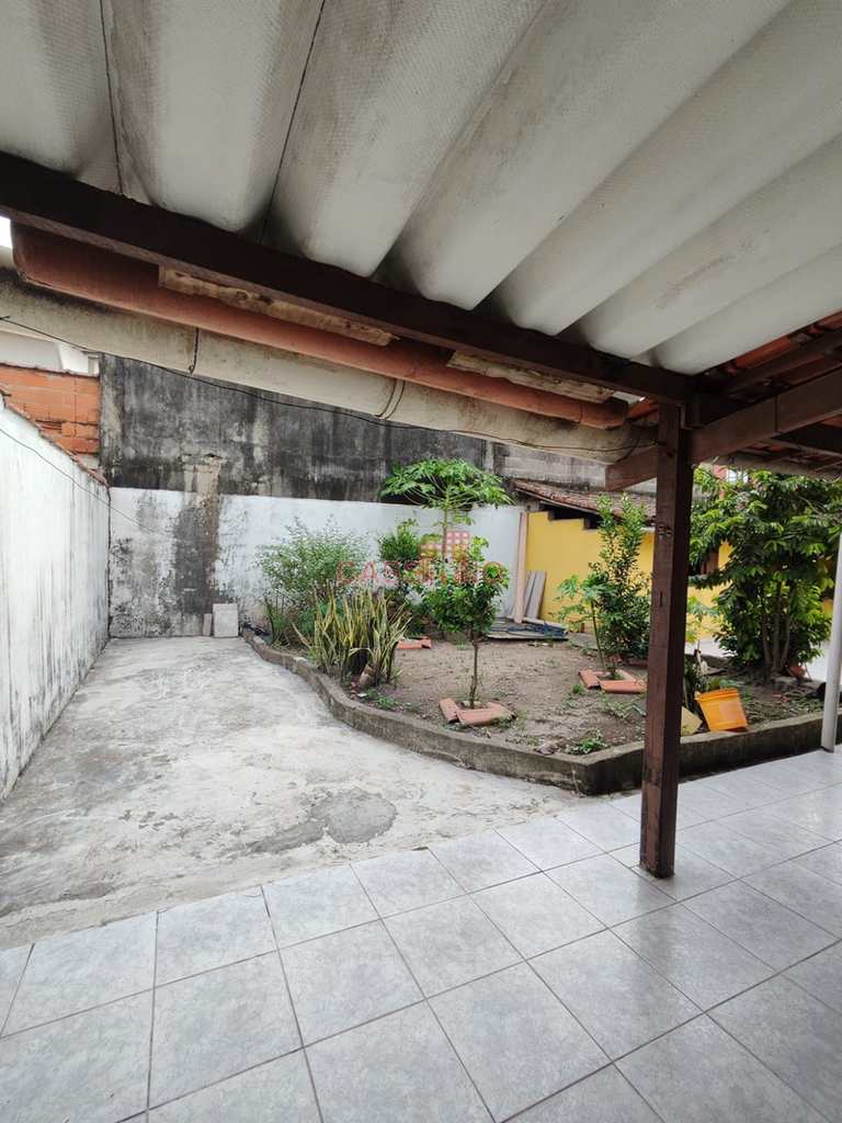 Sobrado em Cubatão, no bairro Vila Ponte Nova