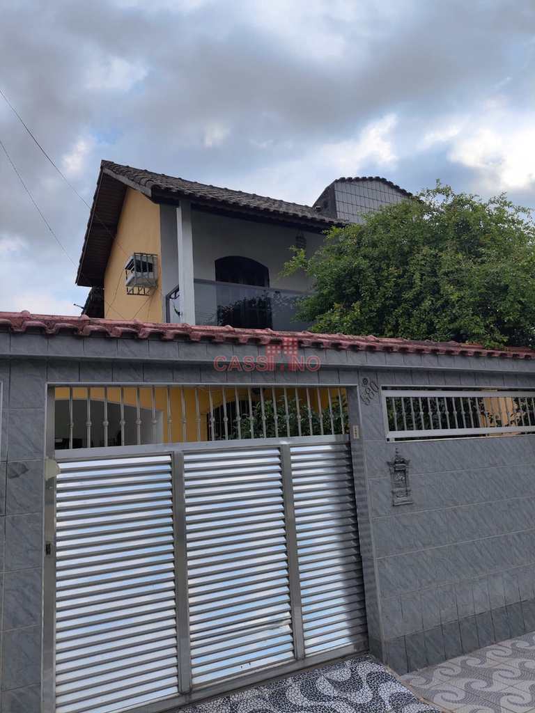 Sobrado em Cubatão, no bairro Vila Ponte Nova