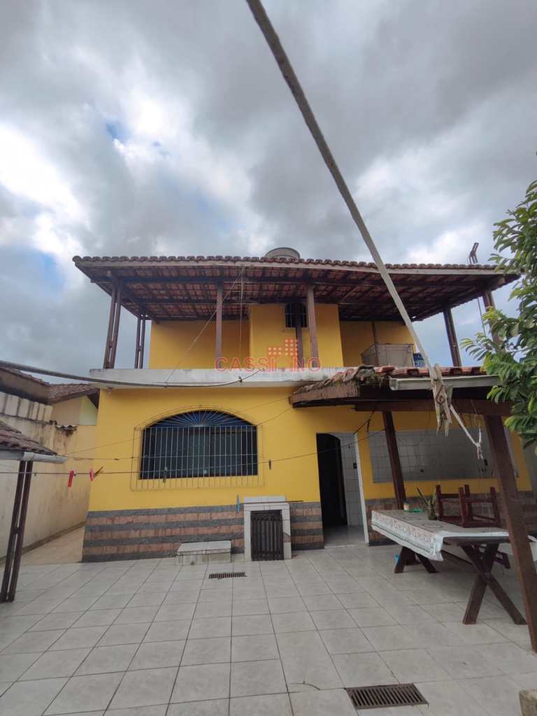 Sobrado em Cubatão, no bairro Vila Ponte Nova