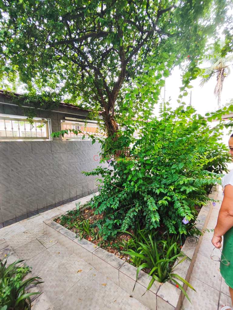 Sobrado em Cubatão, no bairro Vila Ponte Nova