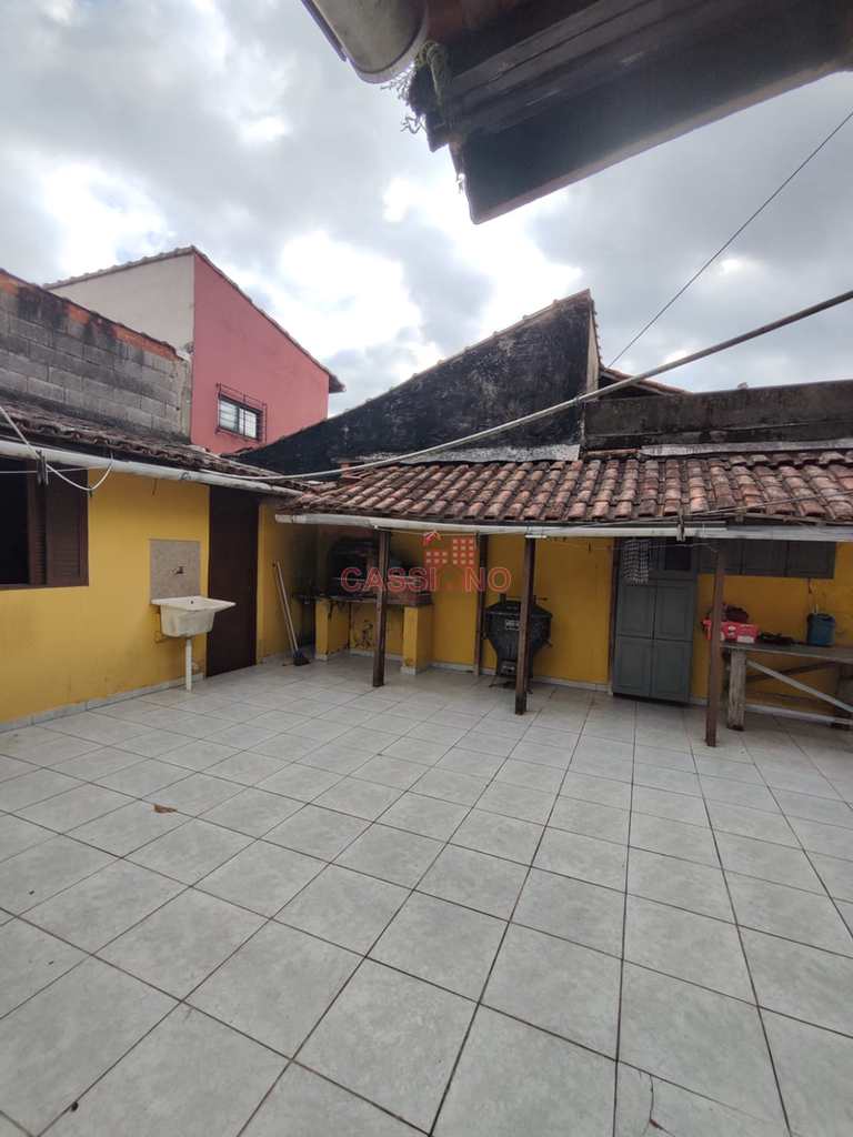 Sobrado em Cubatão, no bairro Vila Ponte Nova