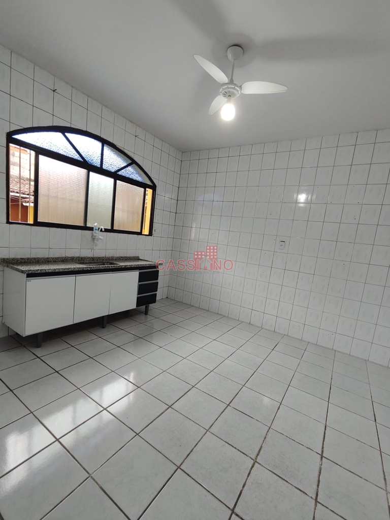 Sobrado em Cubatão, no bairro Vila Ponte Nova