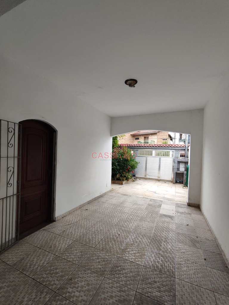 Sobrado em Cubatão, no bairro Vila Ponte Nova