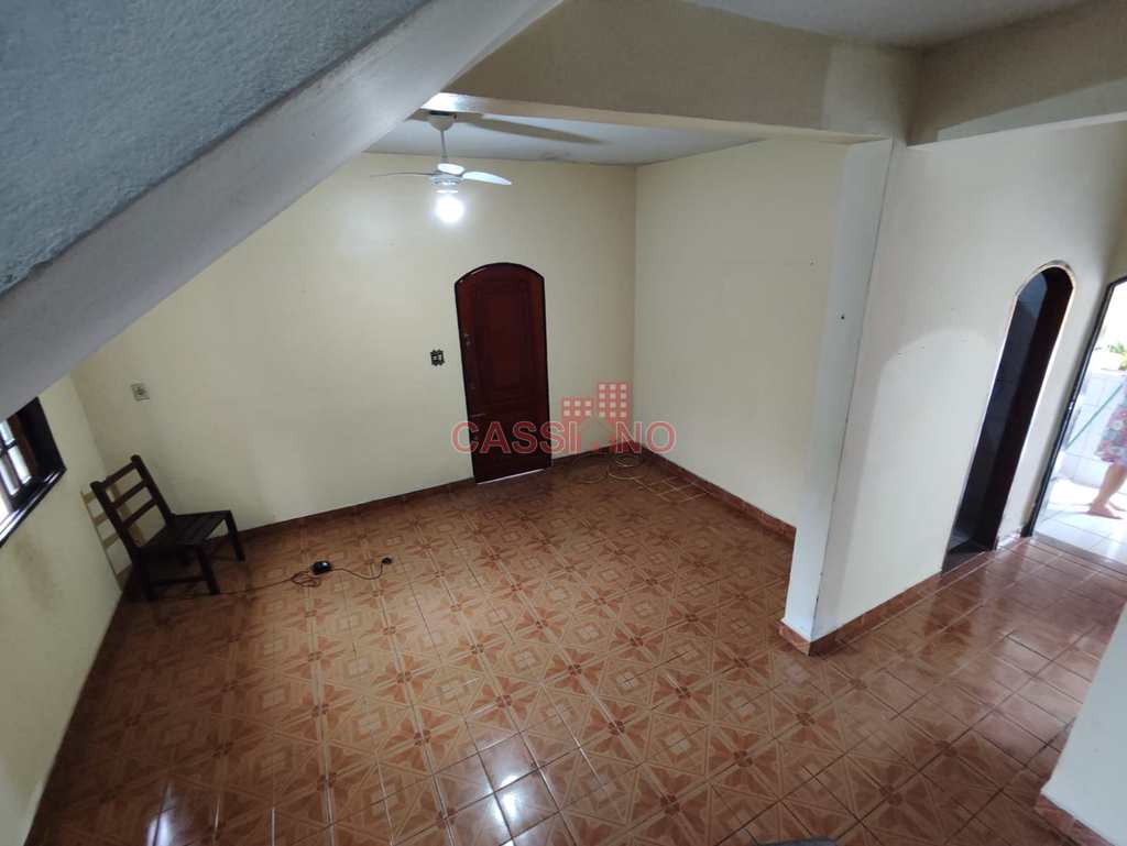 Sobrado em Cubatão, no bairro Vila Ponte Nova