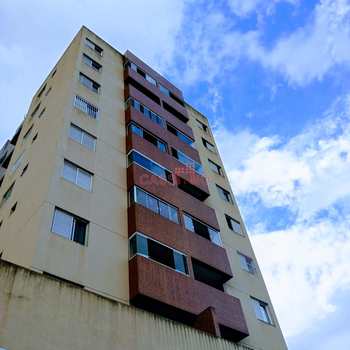 Apartamento em Cubatão, bairro Centro