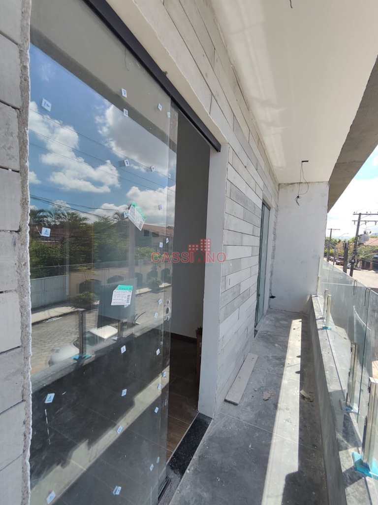 Sobrado em Cubatão, no bairro Vila Ponte Nova