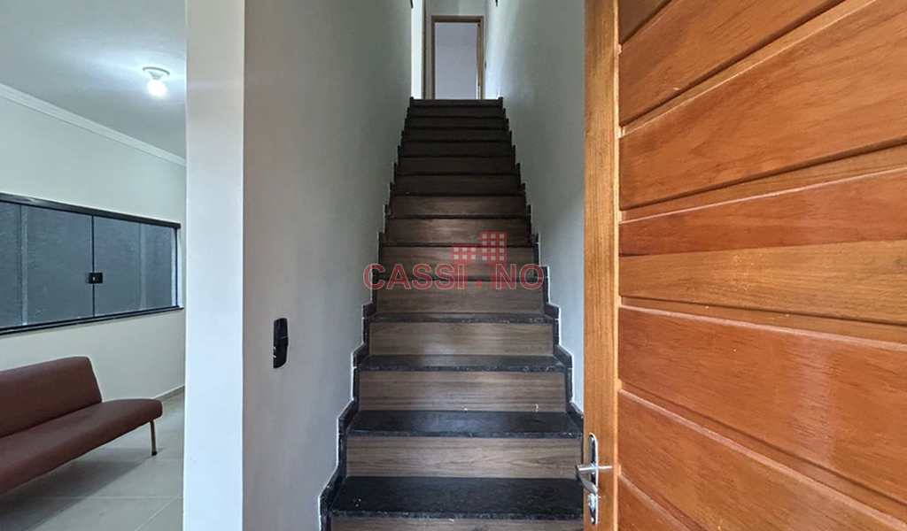 Sobrado em Cubatão, bairro Vila Ponte Nova