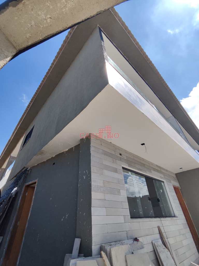 Sobrado em Cubatão, no bairro Vila Ponte Nova