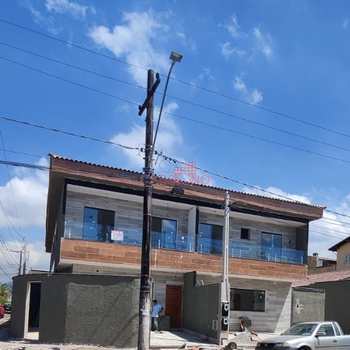 Sobrado em Cubatão, bairro Vila Ponte Nova