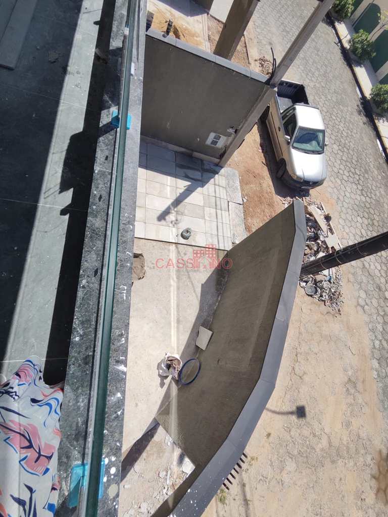Sobrado em Cubatão, no bairro Vila Ponte Nova