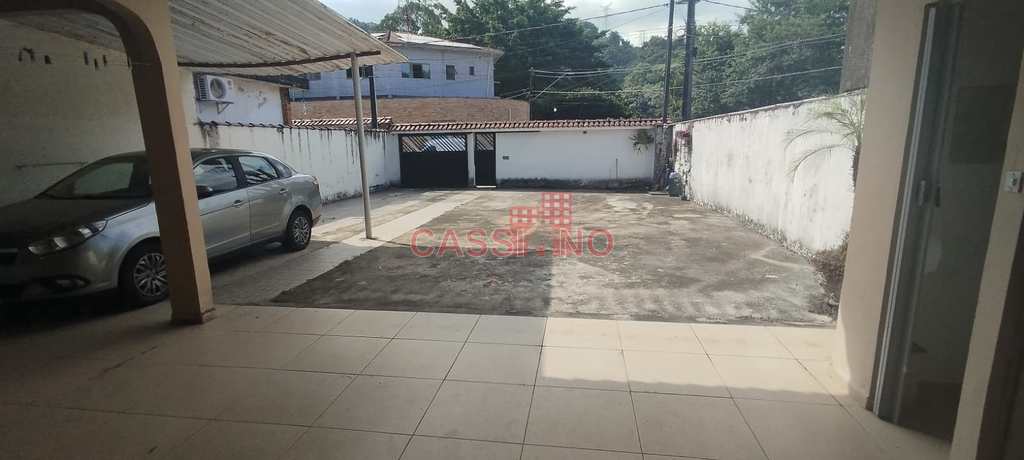 Casa em Cubatão, no bairro Vale Verde