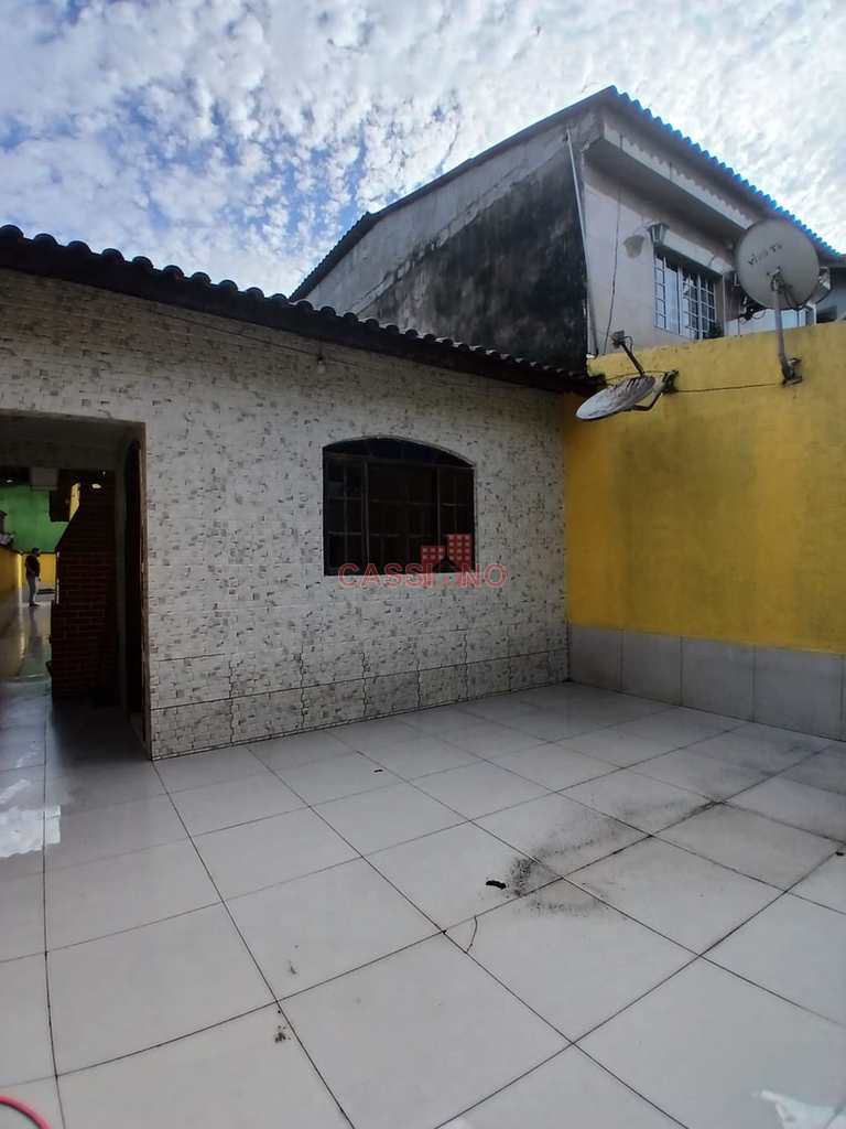 Casa em Cubatão, no bairro Vale Verde
