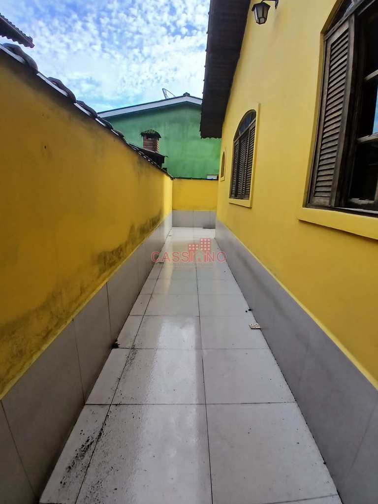 Casa em Cubatão, no bairro Vale Verde