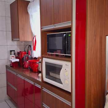 Apartamento em Cubatão, bairro Jardim Casqueiro