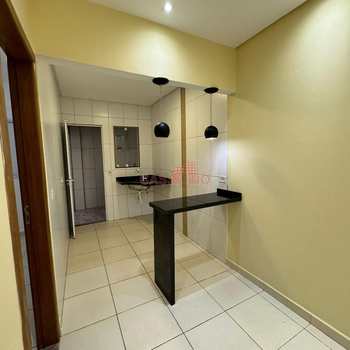 Casa de Condomínio em Praia Grande, bairro Vila Caiçara