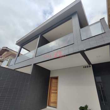Casa em Cubatão, bairro Vila Nova